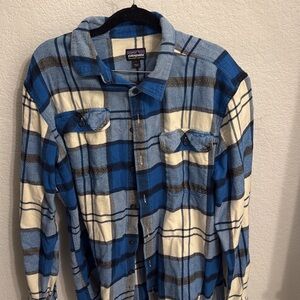 Men’s Patagonia Fjord Flannel shirt - organic cotton